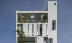 Nhà 6 tầng bên ngoài thô cứng, bên trong nhẹ nhàng